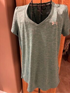 Under Armour Women's Teal Heather V-Neck Performance Tee